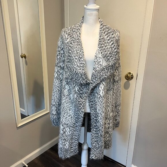 NWT BB Dakota White & Gray Open Front Knit Eyelash Cardigan, Size Medium - Picture 4 of 16